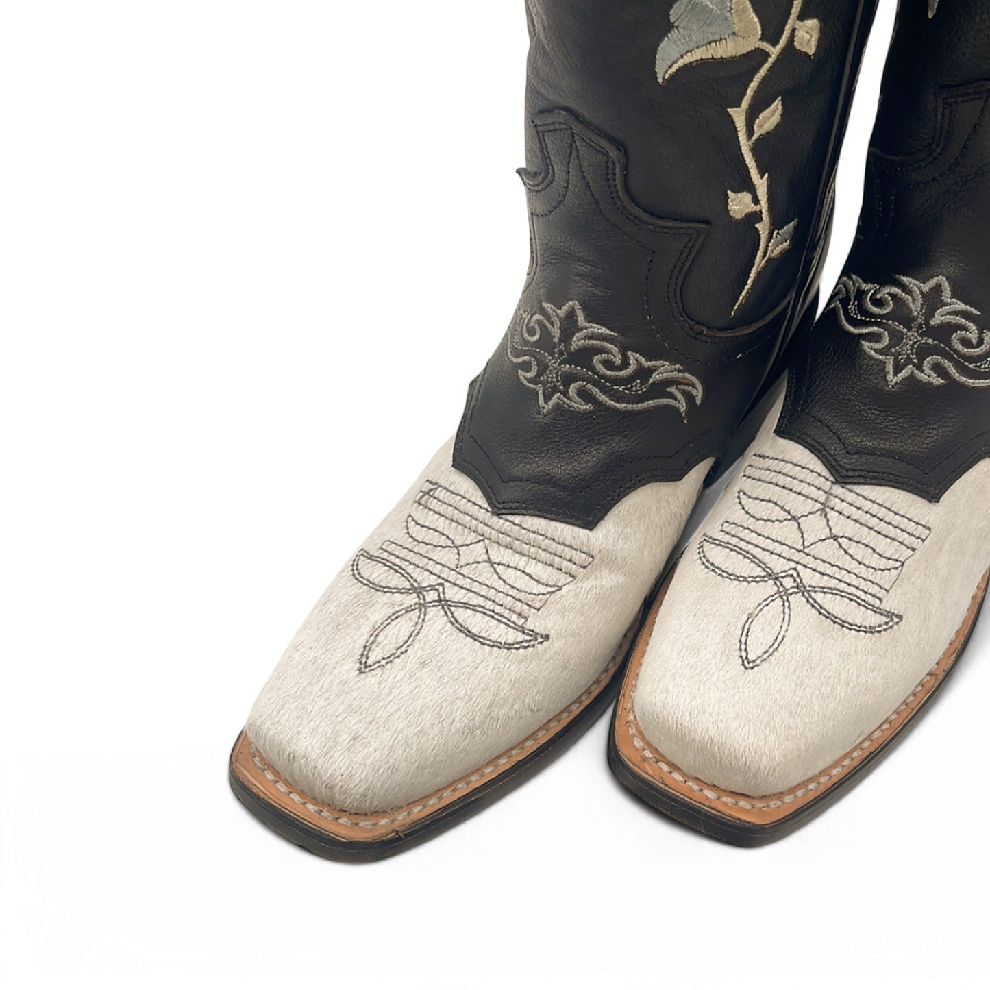 Women’s Embroidered Square Toe Calf Hair Boots Mid-Calf Low Heel